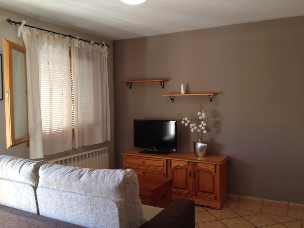Apartamentos Residencial Fornocal Alquézar Pokoj fotografie