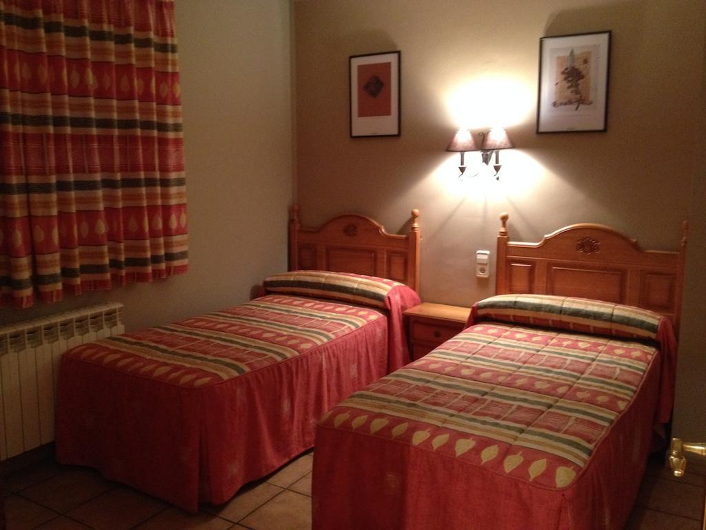 Apartamentos Residencial Fornocal Alquézar Pokoj fotografie